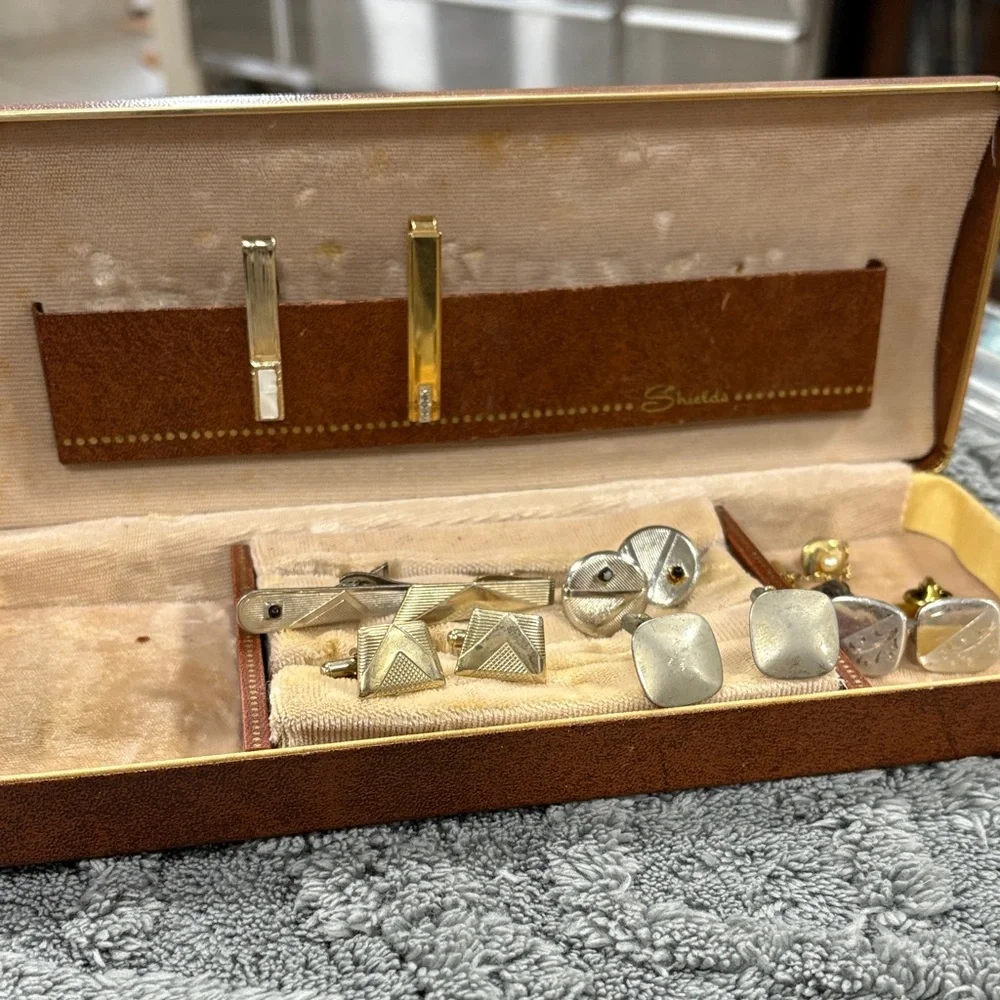 Silver-Tone Men's Cufflink and Tie Clip Set - Silver